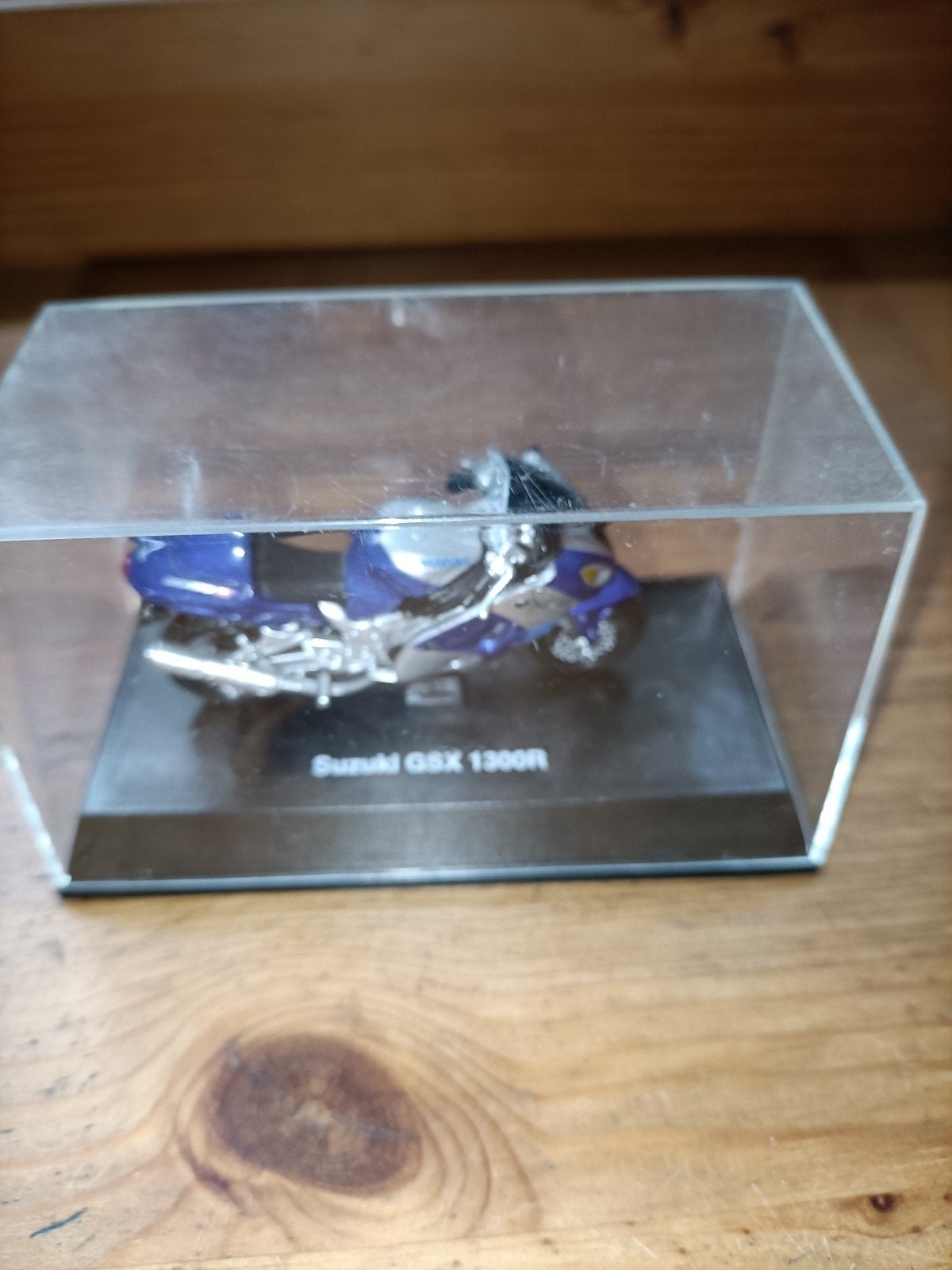 Suzuki GSX 1300R model motor - Gedetailleerd schaalmodel, Overige merken, 1:50 of kleiner, Overige typen, Ophalen of Verzenden