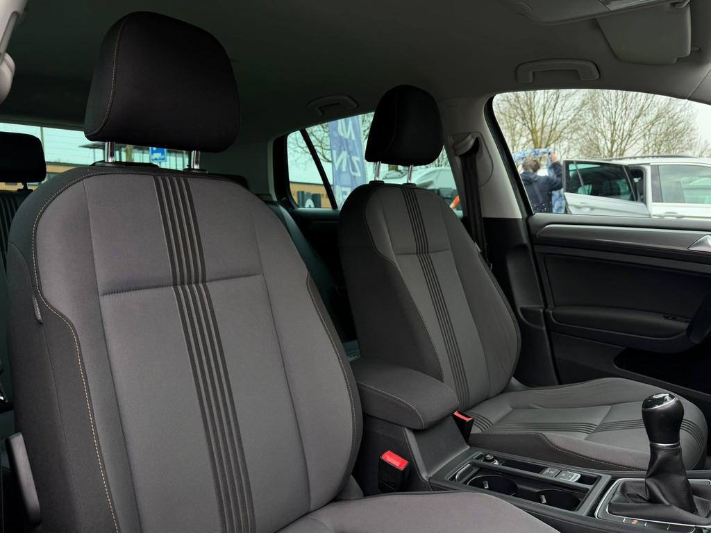 Volkswagen Golf 1.2 TSI Allstar l METALLIC l CRUISE CONTROL, Auto's, Voorwielaandrijving, 4 cilinders, Origineel Nederlands, Bedrijf