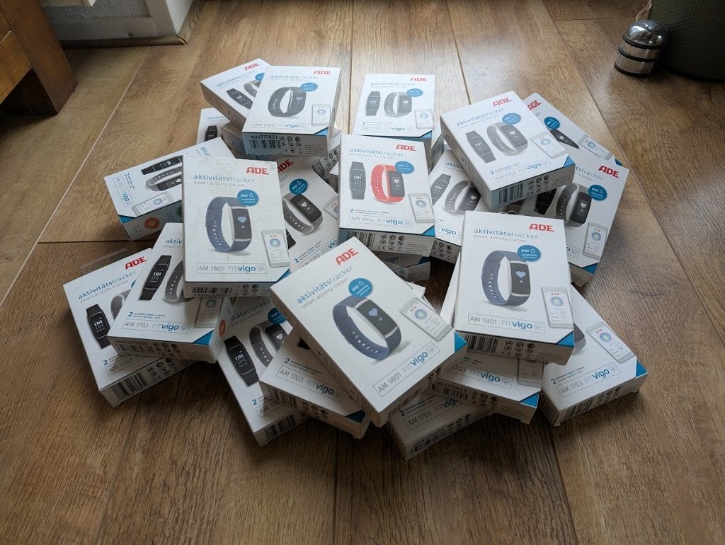 28x smartwatch - fitwatch, Ophalen of Verzenden, Nieuw, Zwart, Android
