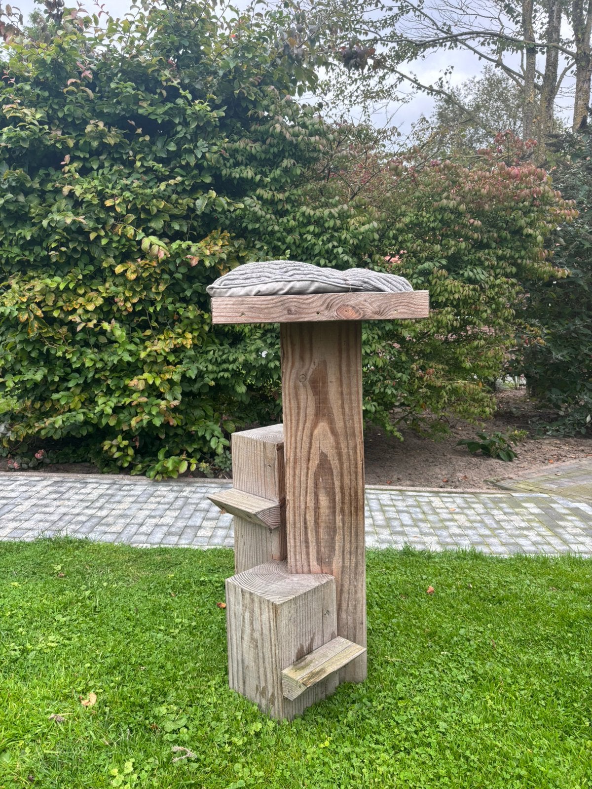 Handgemaakte Kattenklimpaal met kussen, Ophalen, Zo goed als nieuw