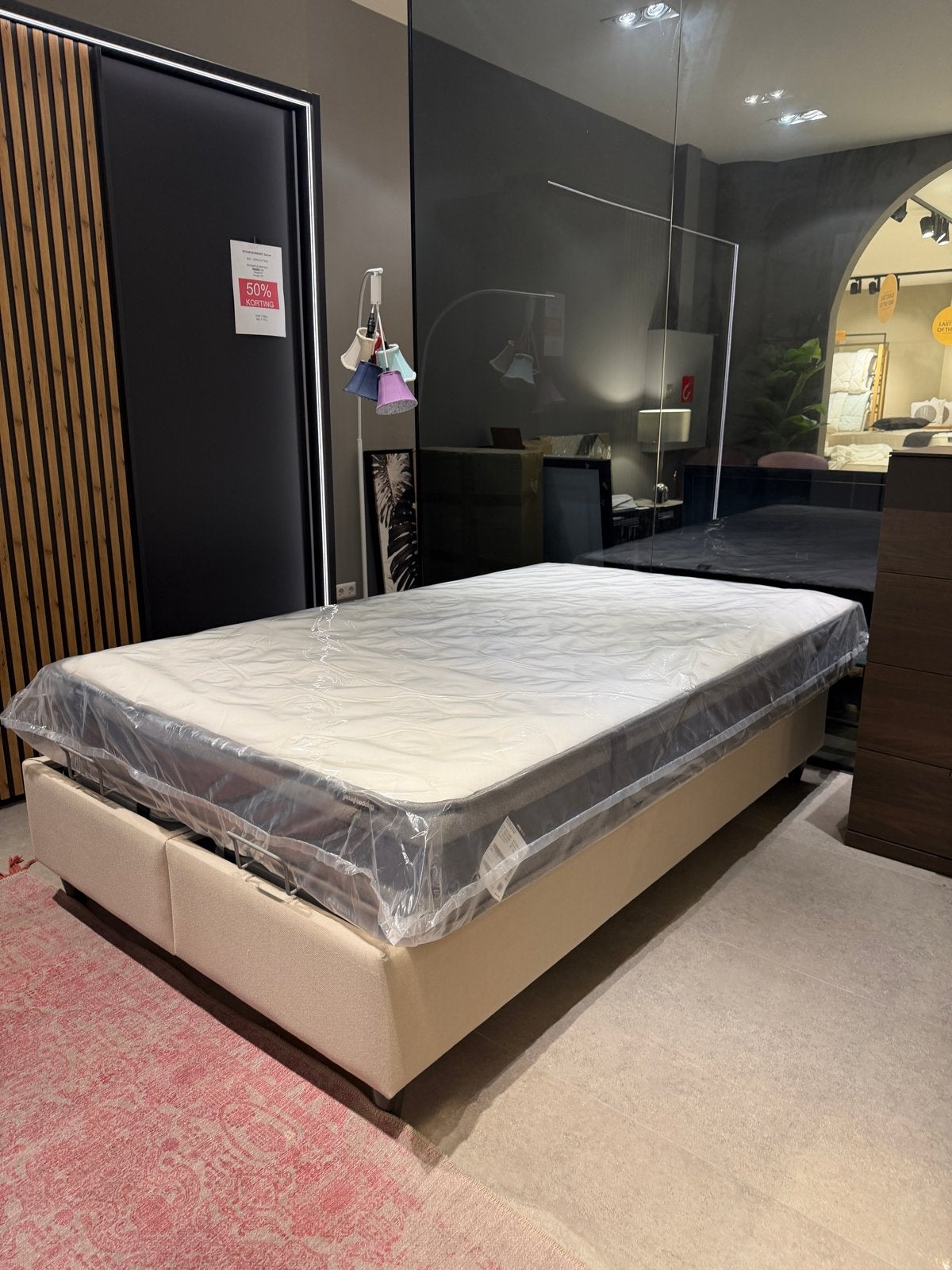 Showroommodel Boxspring 120x200 cm - Excl. Matras, Ophalen, Beige, Zo goed als nieuw, Twijfelaar