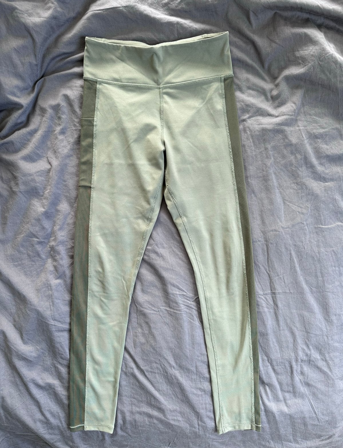 Sportlegging kakigroen, Ophalen of Verzenden, Zo goed als nieuw, Meisje, Sport- of Zwemkleding