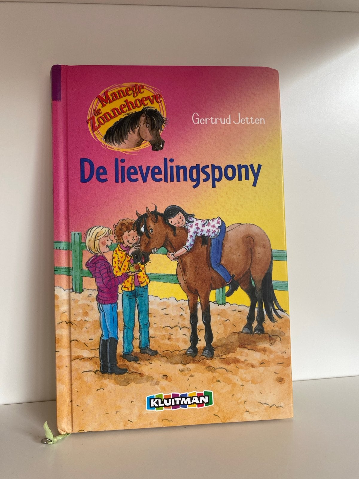 De lievelingspony - Manege Zonnehoeve, Boeken, Kinderboeken | Jeugd | onder 10 jaar, Ophalen of Verzenden, Zo goed als nieuw, Fictie algemeen