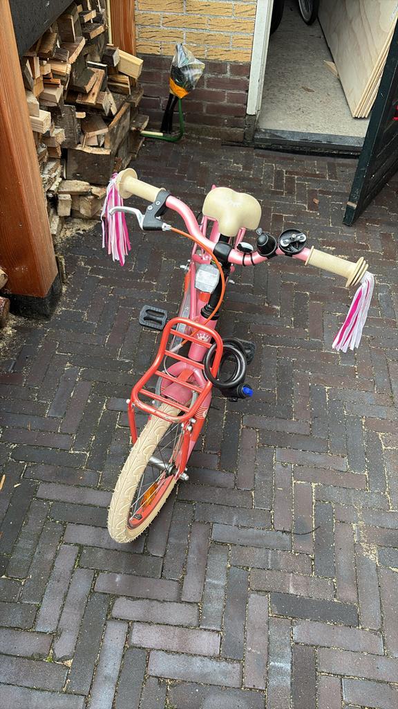 Loekie prinses 16 inch meisjesfiets, Fietsen en Brommers, Fietsen | Meisjes, Ophalen, Gebruikt, 16 inch, Handrem