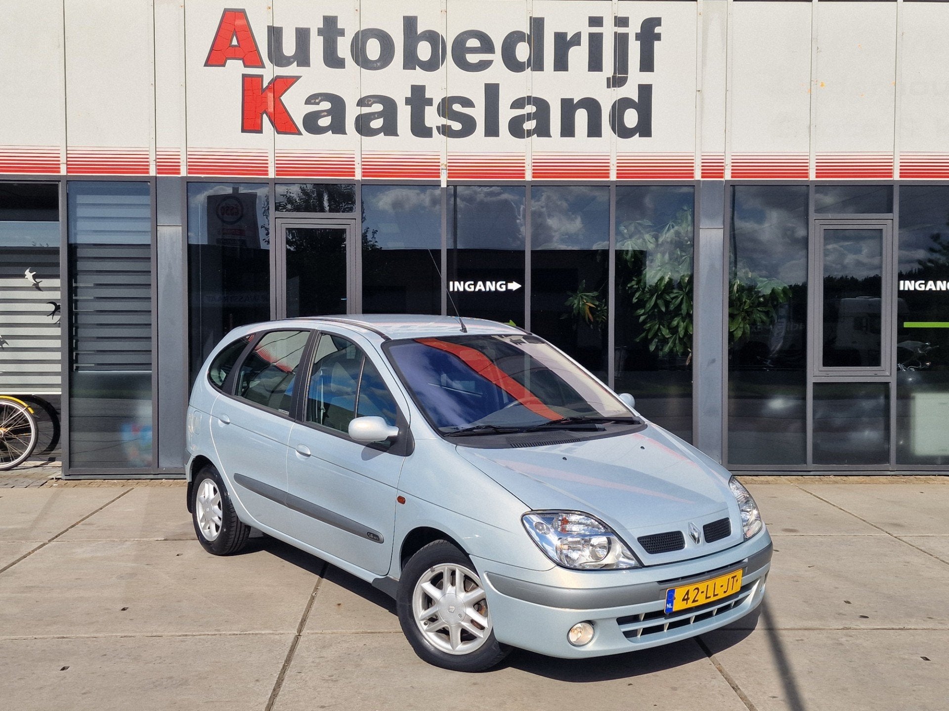 Renault Scénic 1.6-16V Air-line 3 - Airco - Automaat -, Auto's, Renault, Stof, Zwart, 4 cilinders, Origineel Nederlands