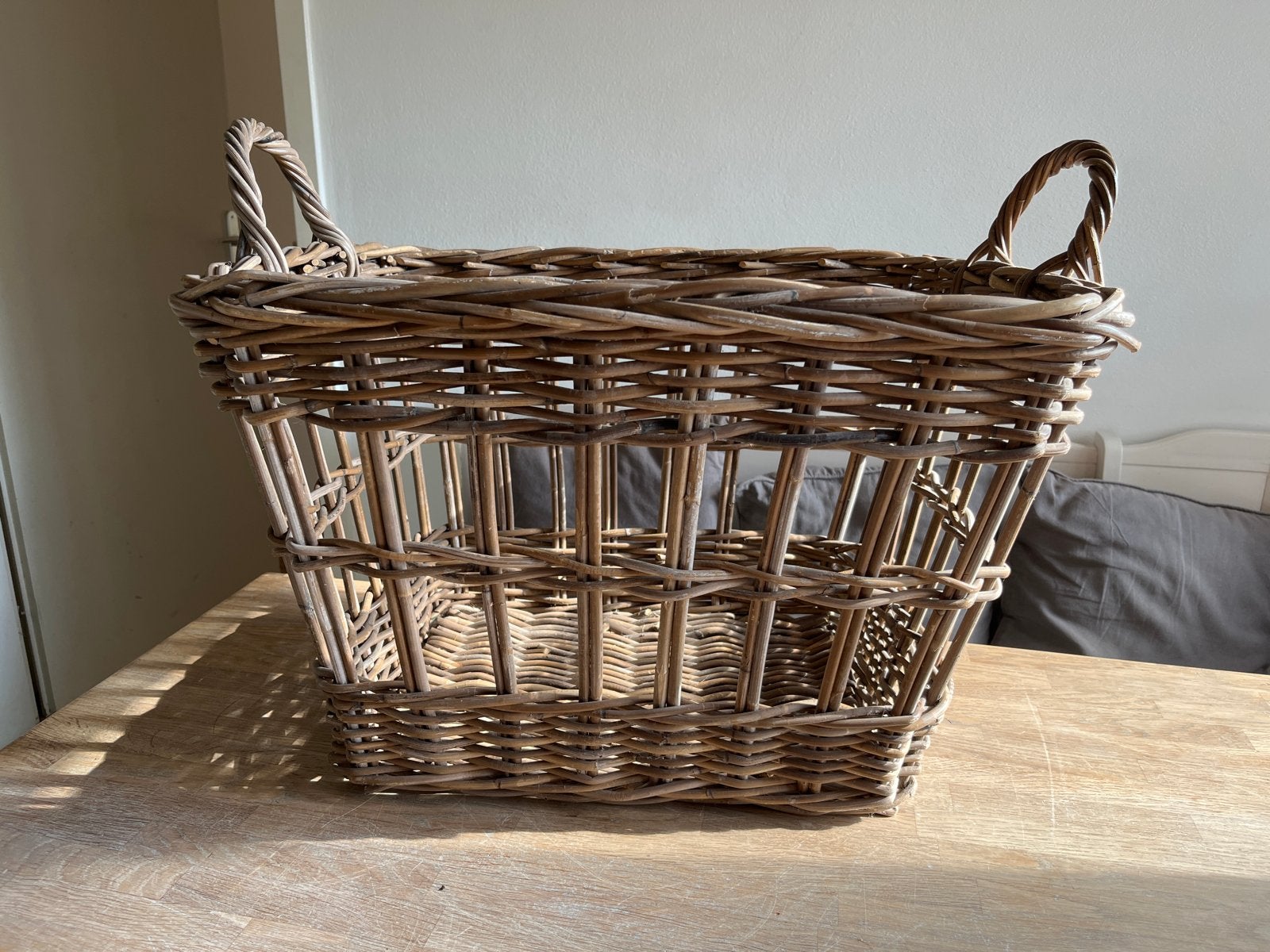 3x Grote rotan mand voor plaids / wasmand / haardhoutmand, Ophalen, Mand, Gevlochten, Zo goed als nieuw