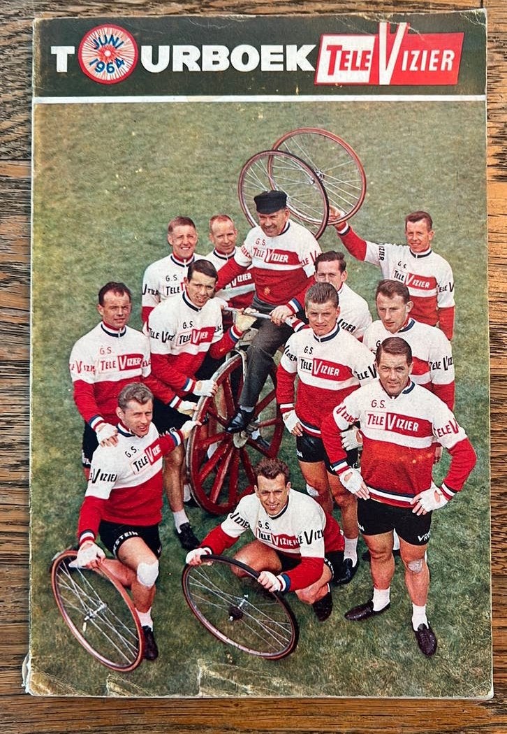 Tourboek 51e Tour de France juni 1964, Ophalen of Verzenden, Gelezen, Lopen en Fietsen