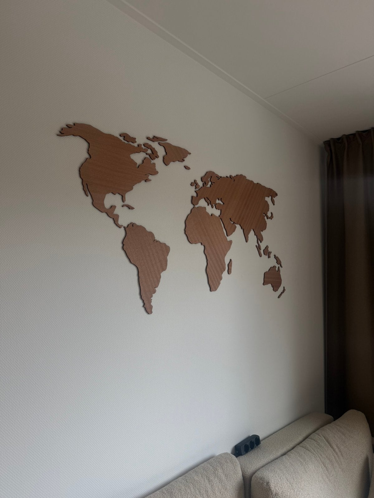 Houten wereldkaart, Ophalen, Nieuw