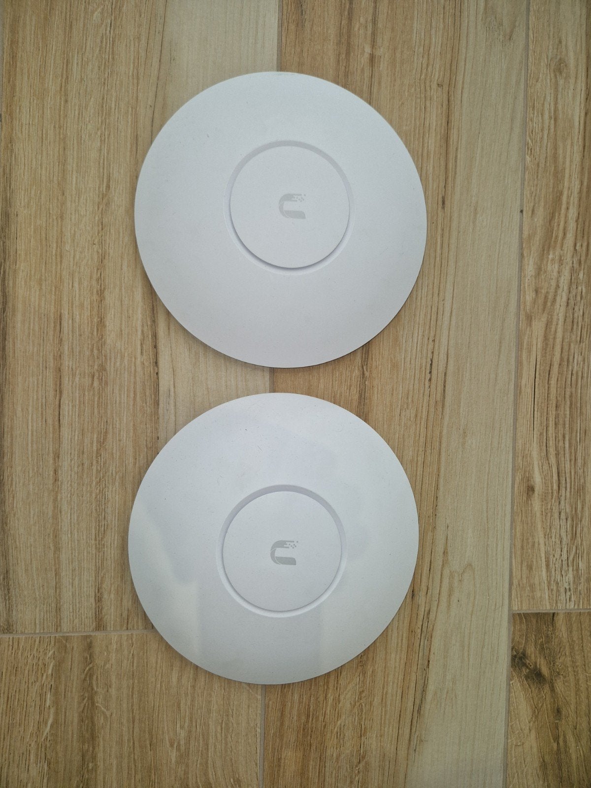 2x Ubiquiti UniFi AP AC HD Access Points, Computers en Software, Accesspoints, Verzenden, Zo goed als nieuw, UniFi Ubiquiti