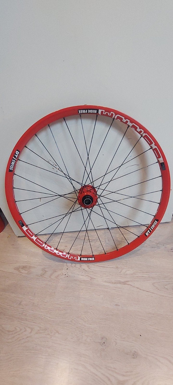 DT Swiss 3220 voorwiel voor downhill, freeride, dirtjump, Ophalen of Verzenden, Wiel