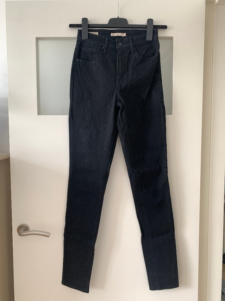 Zwarte Levi's Jeans 721 high rise skinny maat 27 - L.32, Kleding | Dames, Zwart, Ophalen of Verzenden, Zo goed als nieuw, W27 (confectie 34) of kleiner