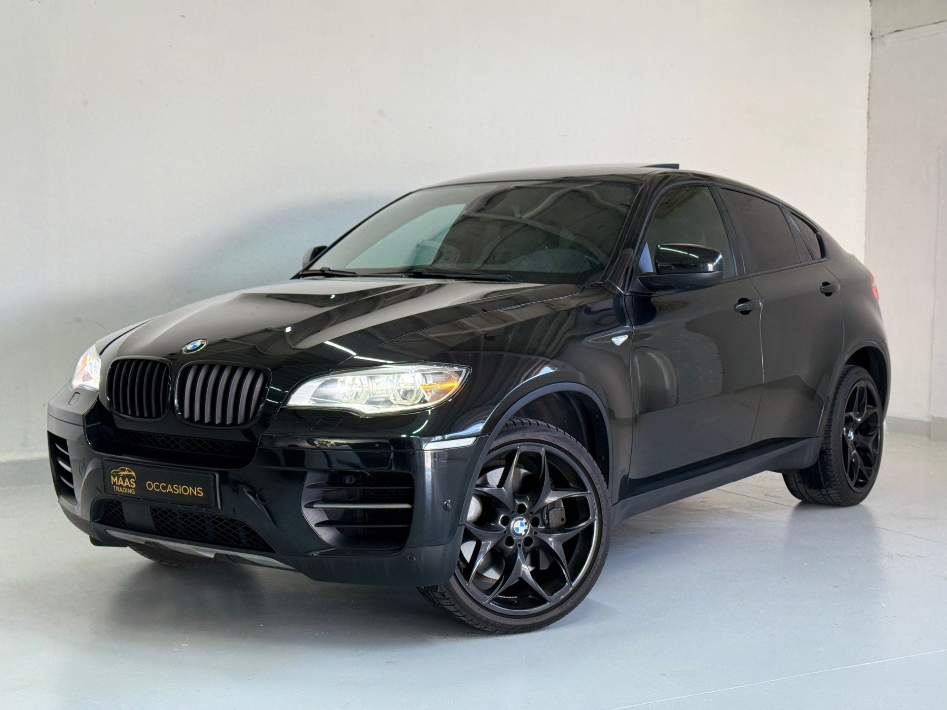 BMW X6 M50d Automaat | M-Sport | schuifdak | Leder, Auto's, BMW, Euro 5, Gebruikt, Zwart, 2993 cc