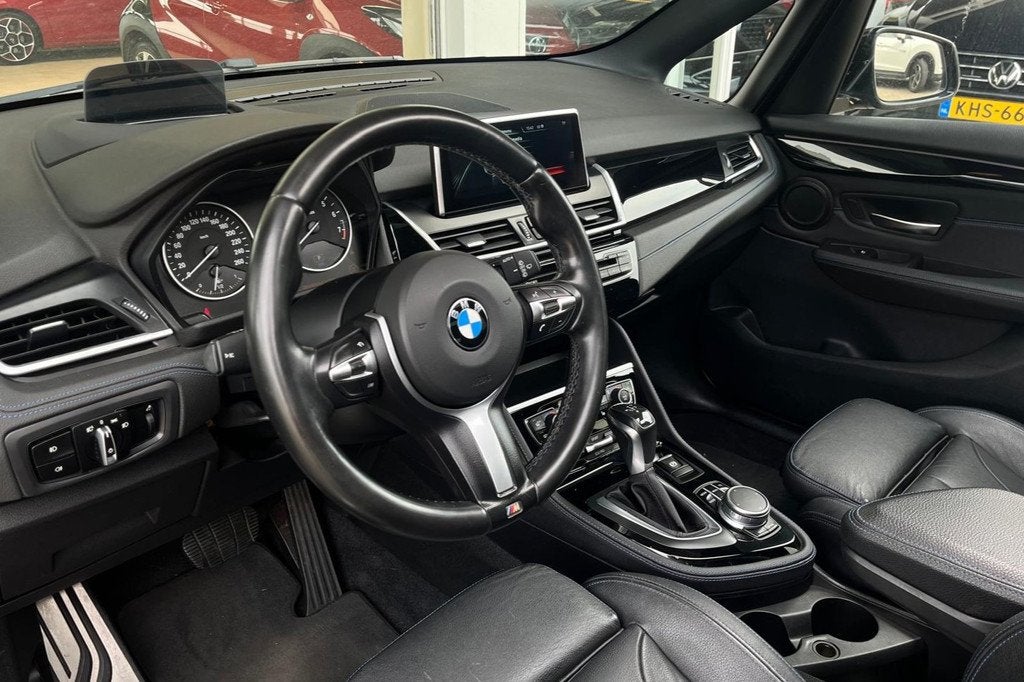 BMW 2-serie Active Tourer 225xe M Sport | PANO | LEDER | EL., 136 pk, Gebruikt, Zwart, Bedrijf
