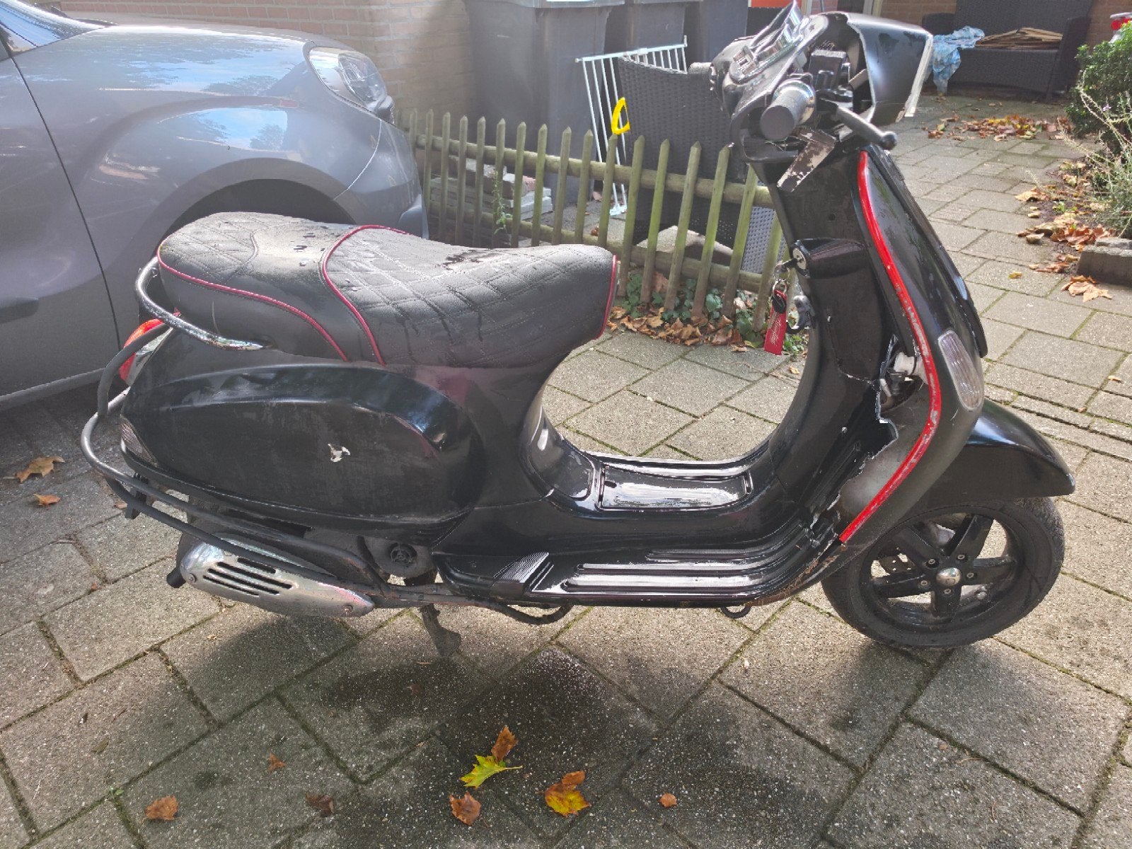 Piaggio C38 uit 2011 met kapschade, motorisch goed, Fietsen en Brommers, Ophalen, Gebruikt, Overige modellen, Benzine