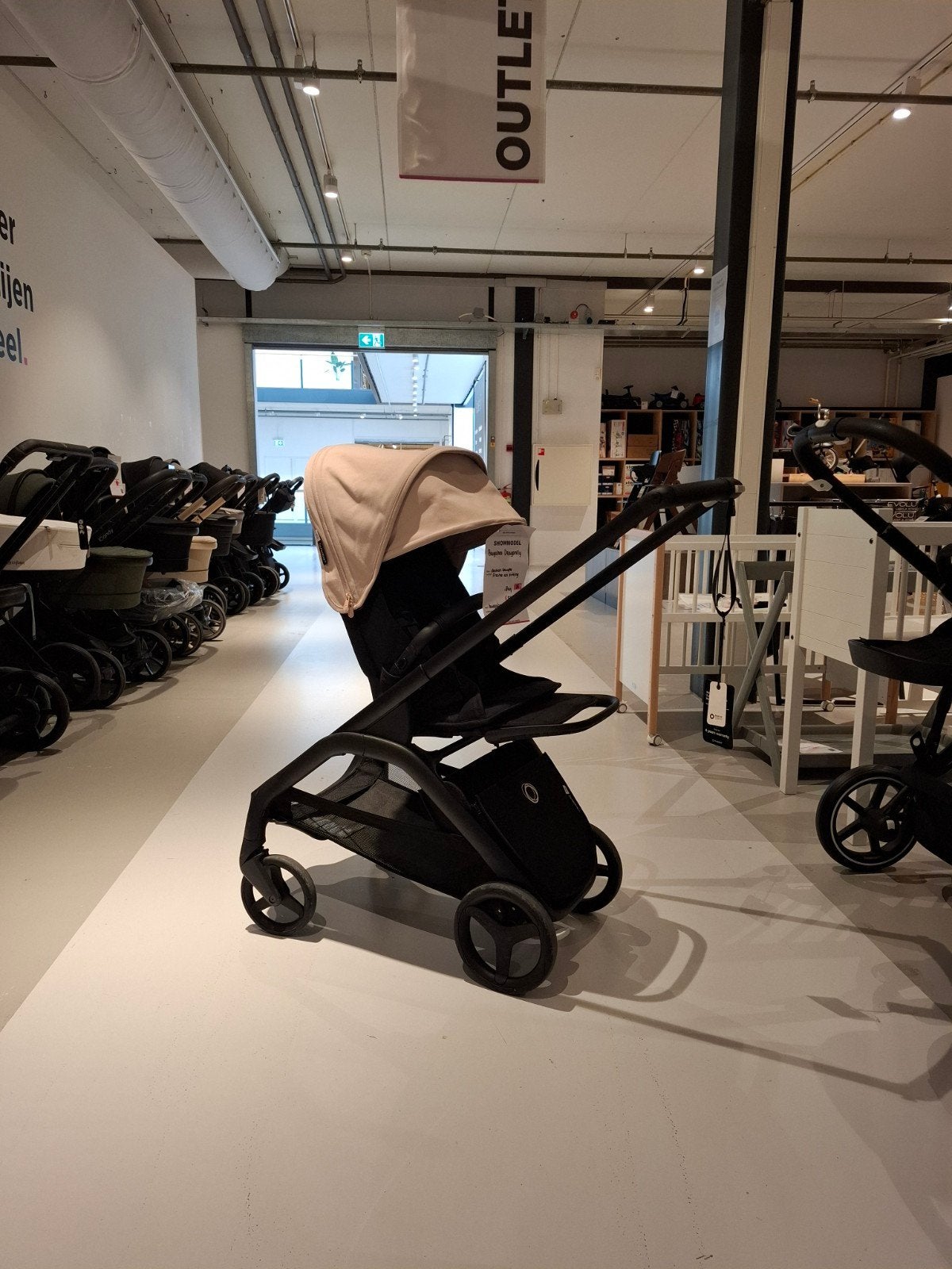 Bugaboo Dragonfly Kinderwagen - Desert Taupe Showmodel, Ophalen of Verzenden, Zo goed als nieuw