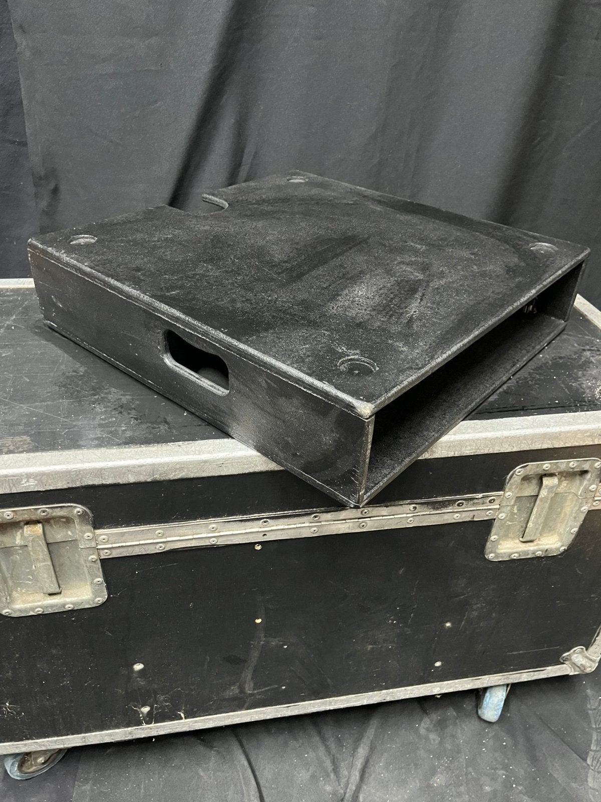 Inzet flightcase HE2 voor stolpcases, Ophalen of Verzenden, Gebruikt, Overige instrumenten, Flightcase