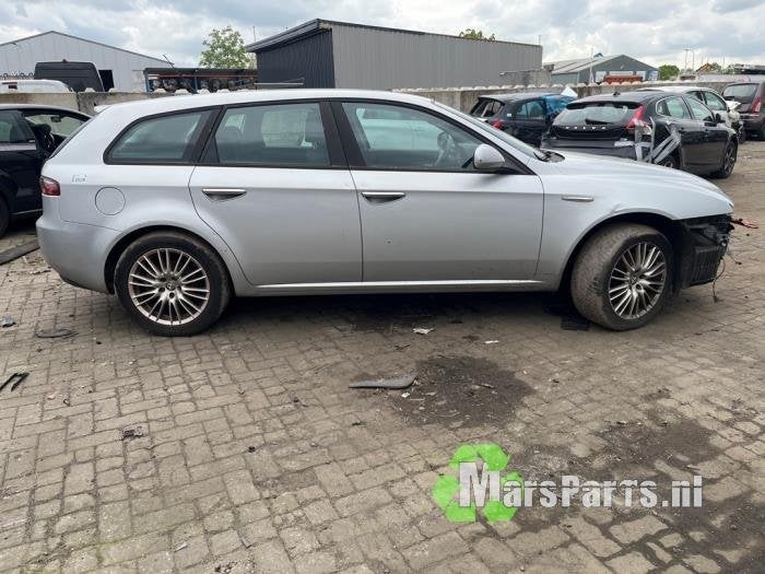 Aandrijfas rechts-voor van een Alfa Romeo 159, Auto-onderdelen, Remmen en Aandrijving, Gebruikt, -, -, Ophalen of Verzenden