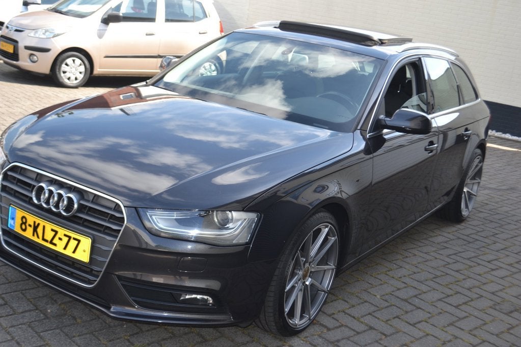 Audi A4 Avant 1.8 TFSI Business Edition/Panoramadak/19 inch, Voorwielaandrijving, Euro 5, Stof, Gebruikt