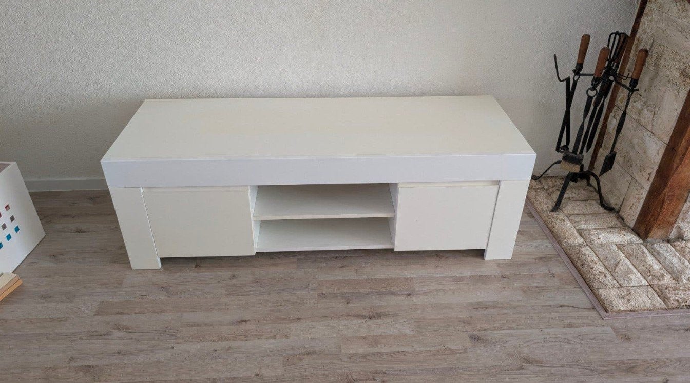 Witte TV-meubel met opbergruimte, ca. 140 cm breed, Ophalen of Verzenden, Gebruikt, Overige materialen, 100 tot 150 cm