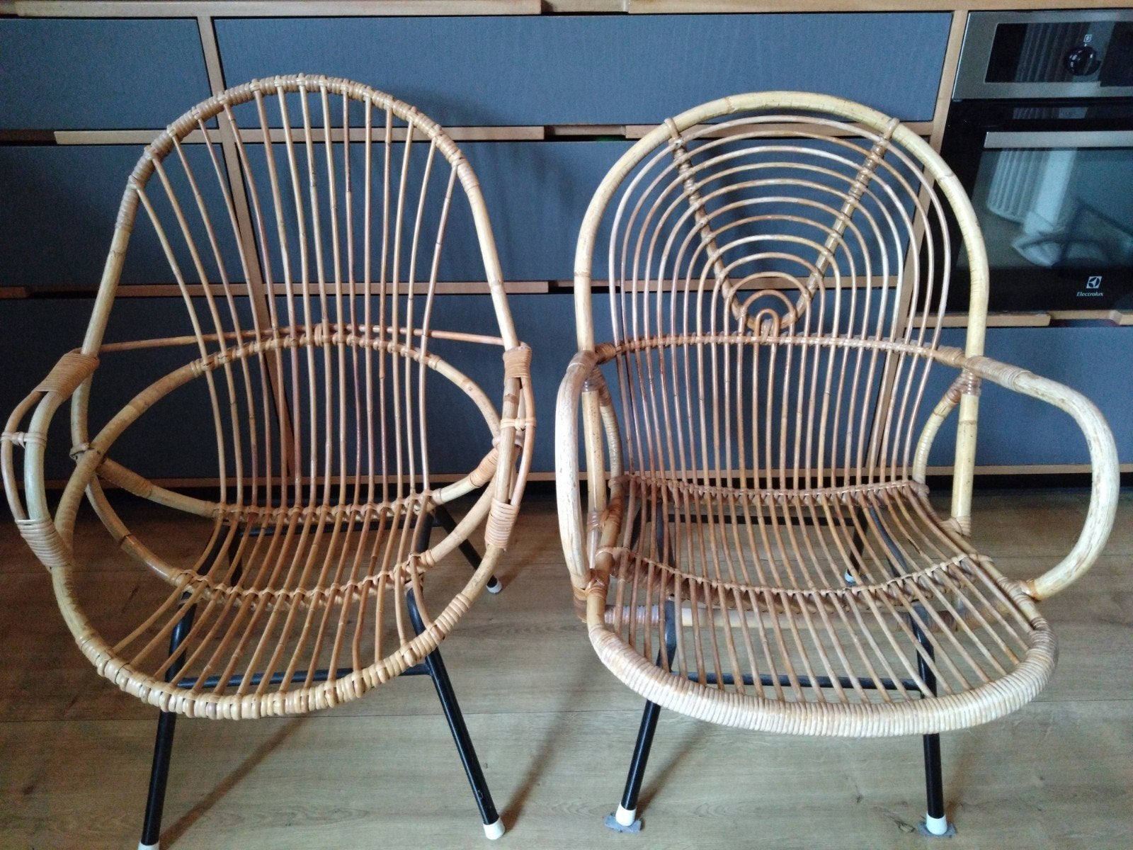 Vintage rotan stoelen met metalen poten - set van 2, Ophalen