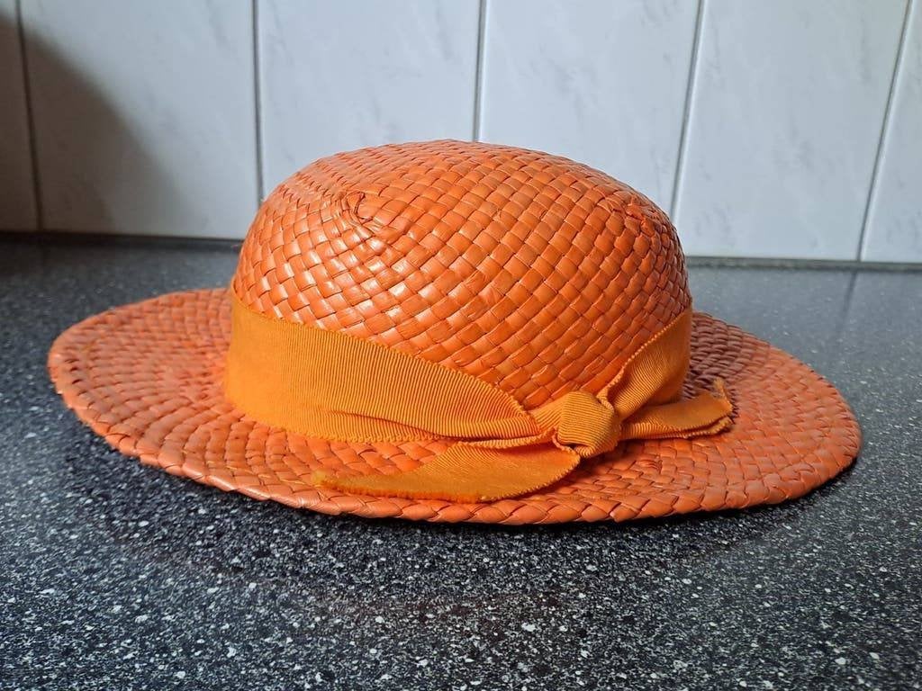 Oranje Strooien Hoed met Lint - Zomerse Elegantie, Onbekend, Zo goed als nieuw, Onbekend, La Mouche
