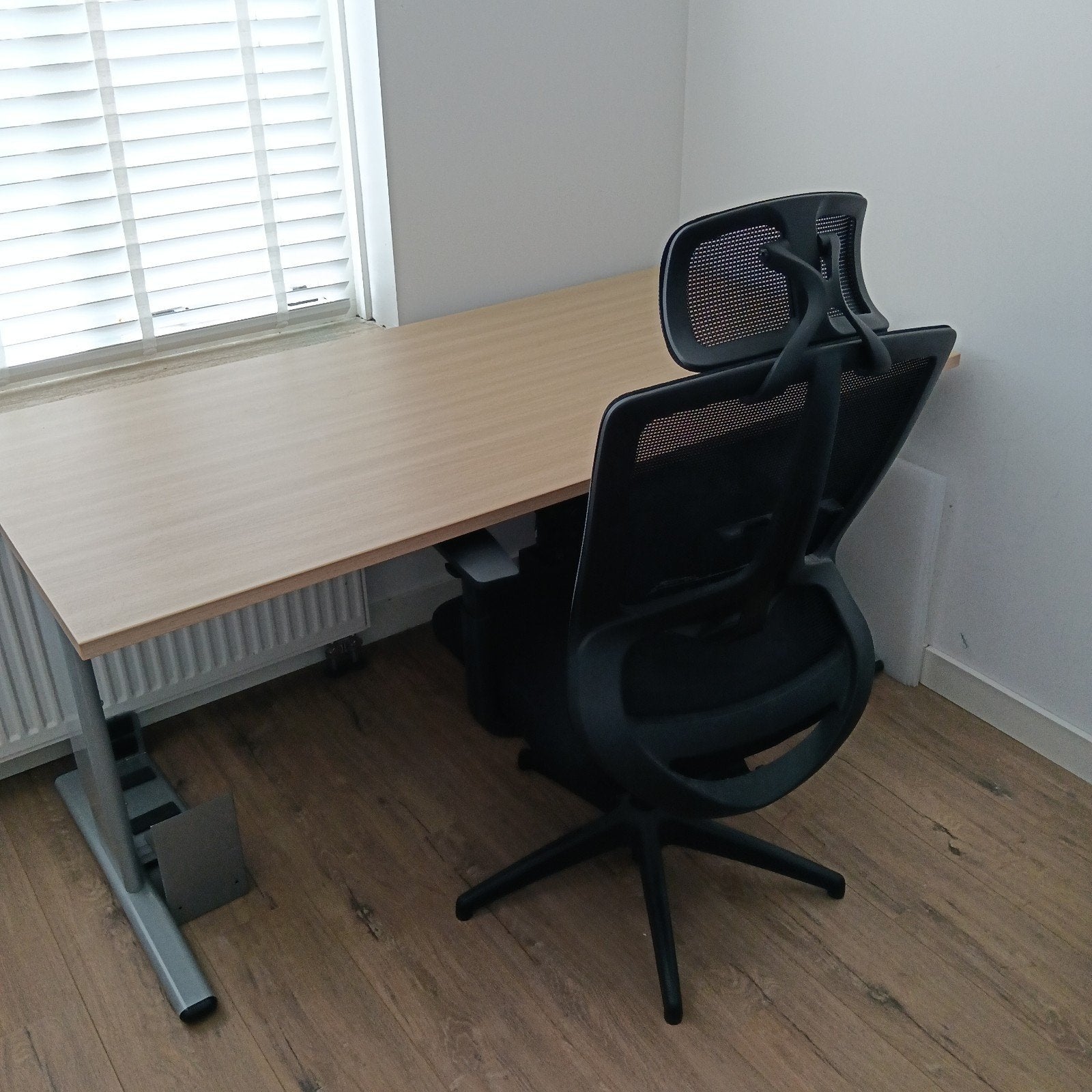 Bureau met bureaustoel, ook apart te koop., Huis en Inrichting, Ophalen, Zo goed als nieuw, Zwart