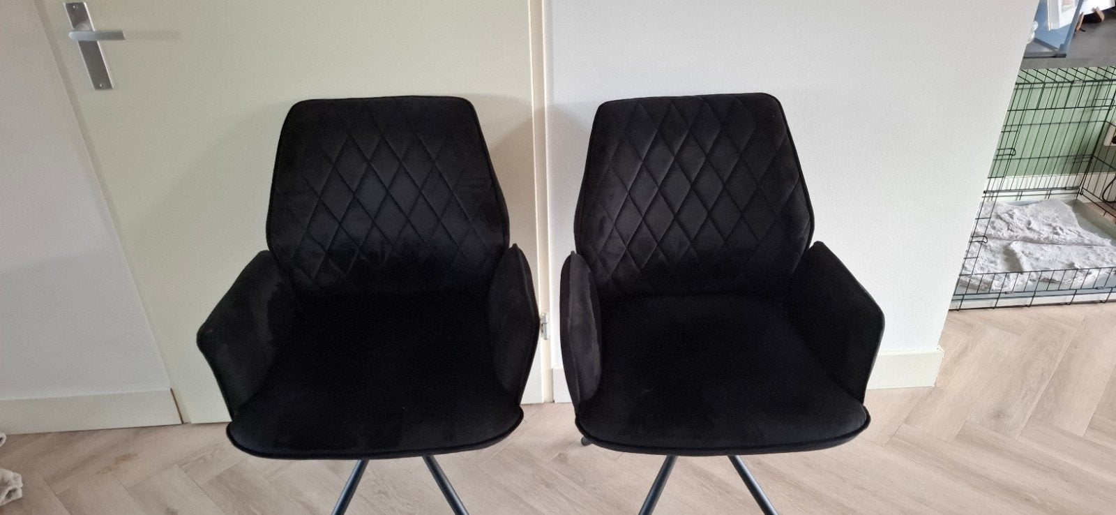 2 Zwarte velvet eetkamerstoelen, Ophalen, Twee, Zwart, Modern, hotel chic