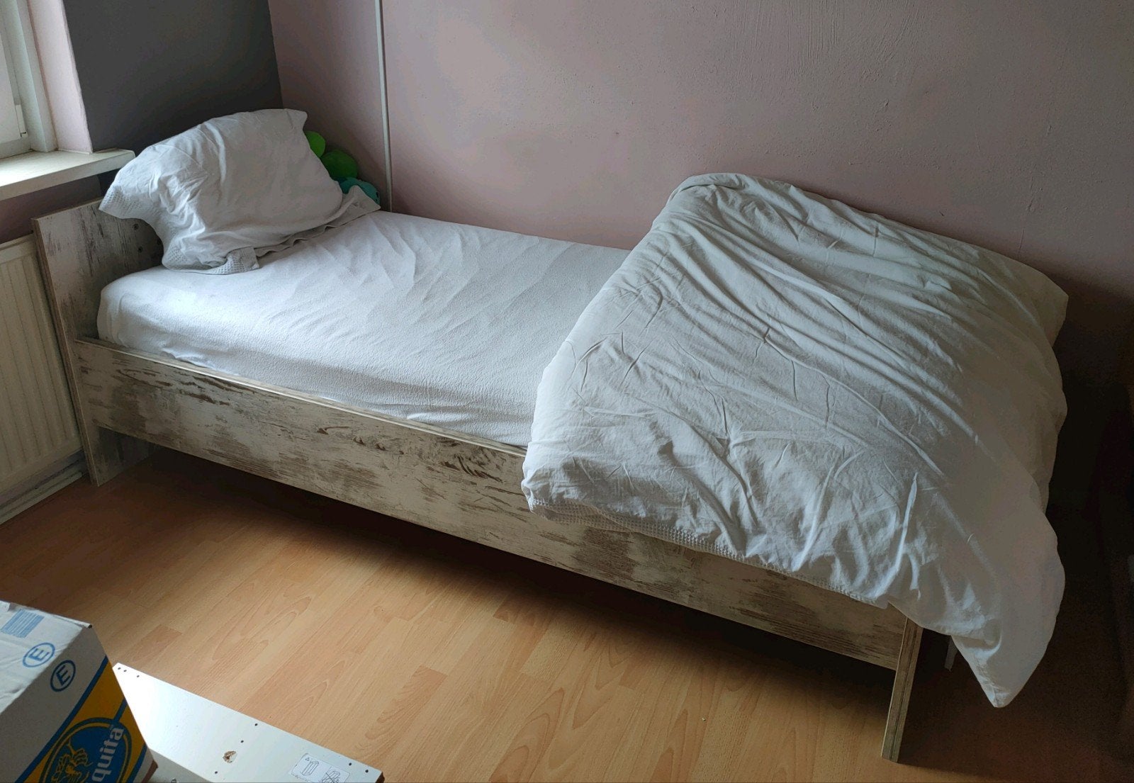 Houten bed met lattenbodem en matras, Ophalen, Gebruikt, 90 cm, Eenpersoons