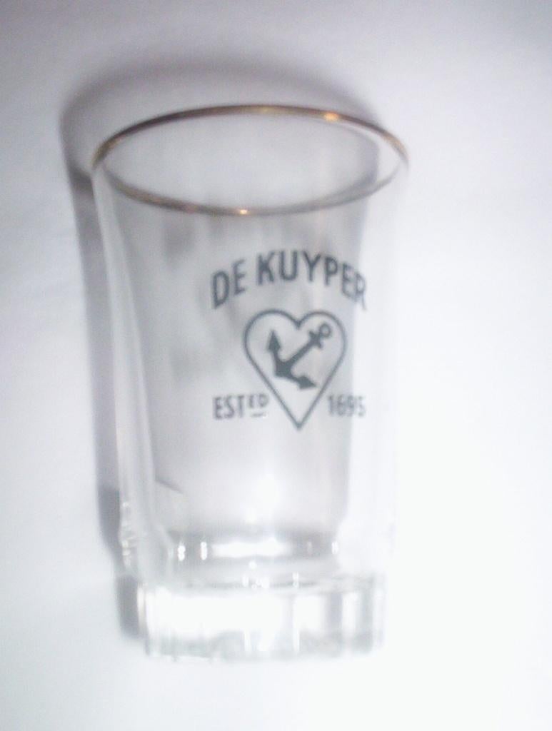 borrelglaasje de kuyper (vlgnr 12), Verzamelen, Glas en Borrelglaasjes, Ophalen of Verzenden, Zo goed als nieuw, Borrel- of Shotglas
