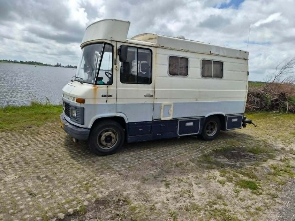 mercedes 406 camper, Buscamper of Camperbus, Mercedes-Benz, Particulier, Watertank (Afval)