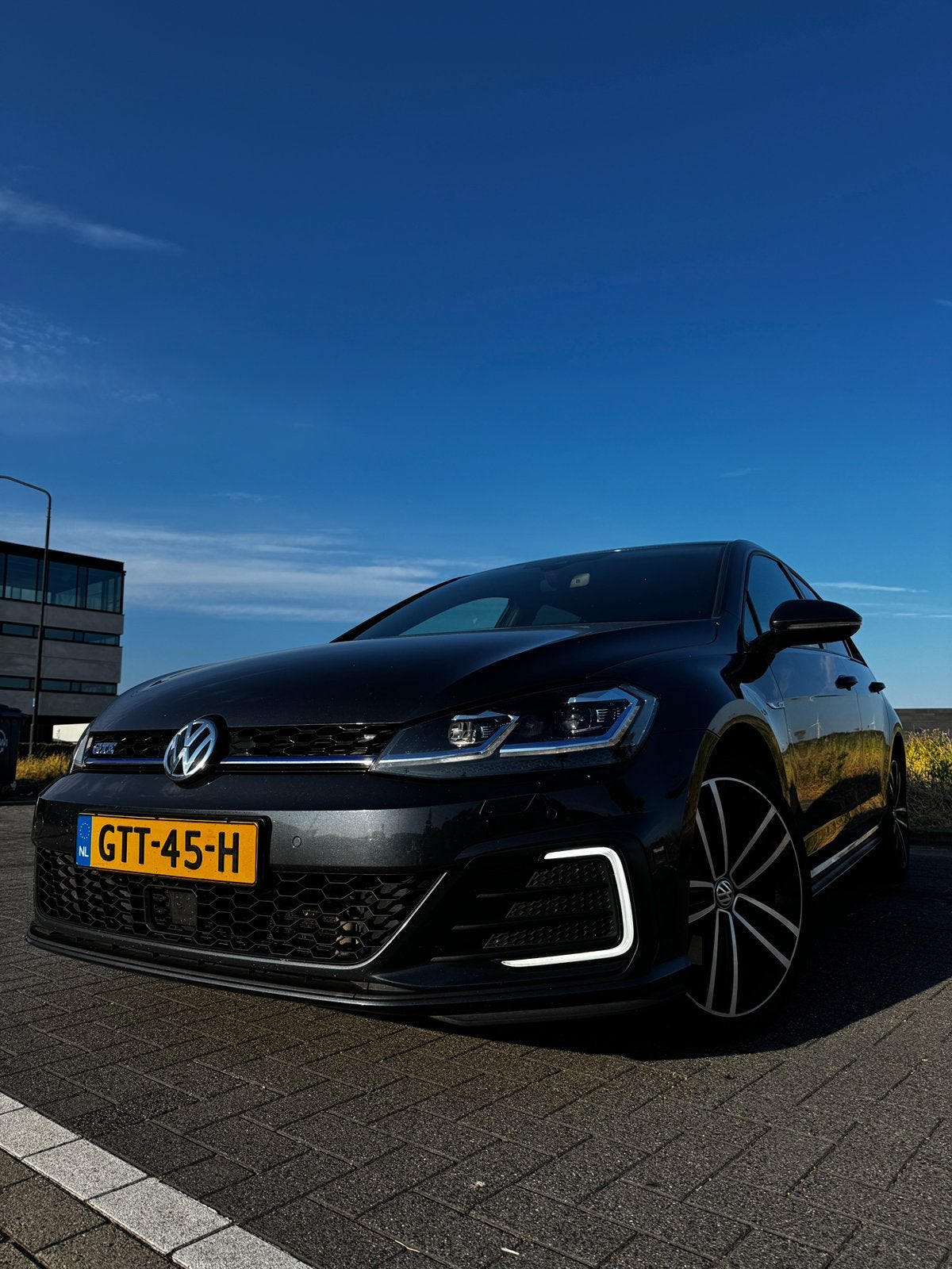 VW Golf 7,5 GTE 252 PK / STANDKACHEL / ACC, Auto's, Euro 6, 48 km/l, 252 pk, Blauw