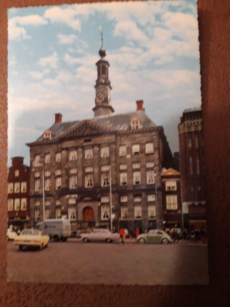 Den Bosch, Stadhuis, met auto's ca. 1964 Opel - VW - Renault, Ophalen of Verzenden, 1960 tot 1980, Ongelopen, Noord-Brabant