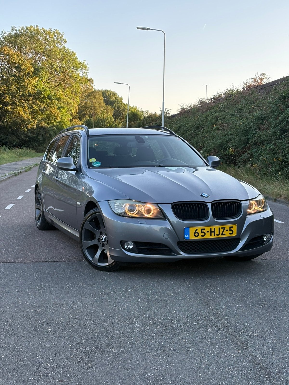 BMW 3-Serie 325i Touring Automaat Carplay Facelift 2009, Automaat, 745 kg, Achterwielaandrijving, Zwart