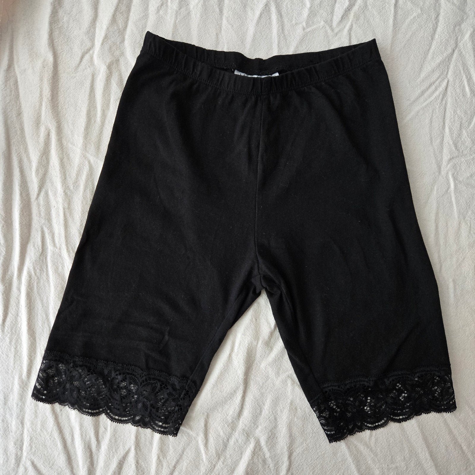 Zwarte Janina biker short met kant - Maat S, Legging, Maat 36/38 (S), Zwart, Ophalen of Verzenden