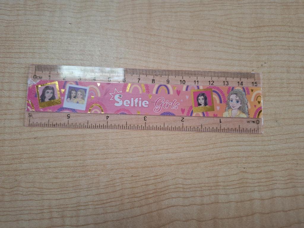 lineaal selfie girls, Ophalen, Nieuw