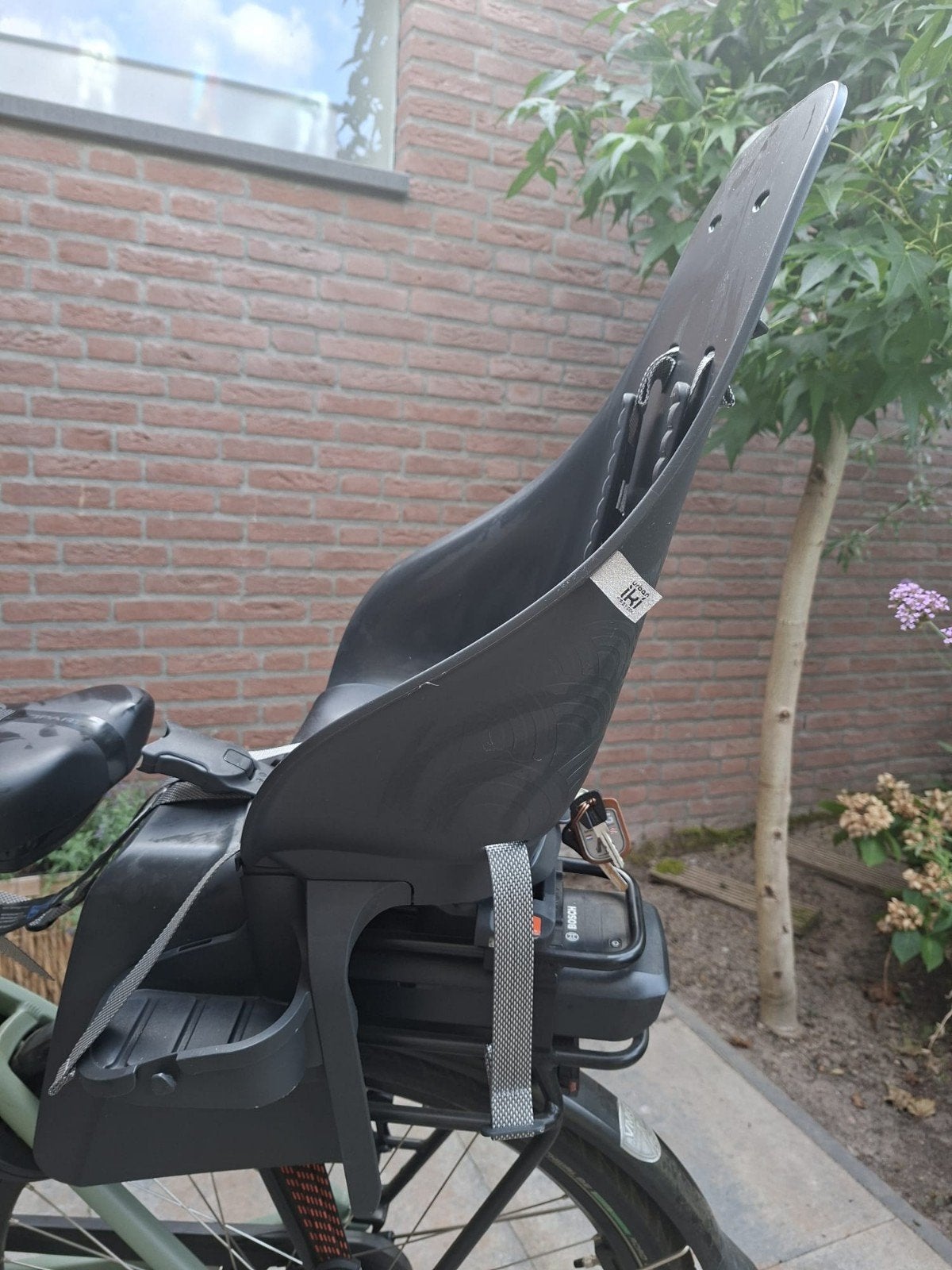 Urban Iki Achterzitje - Zo goed als nieuw, Ophalen, Achterzitje, Voetsteuntjes, 9 t/m 18 kg