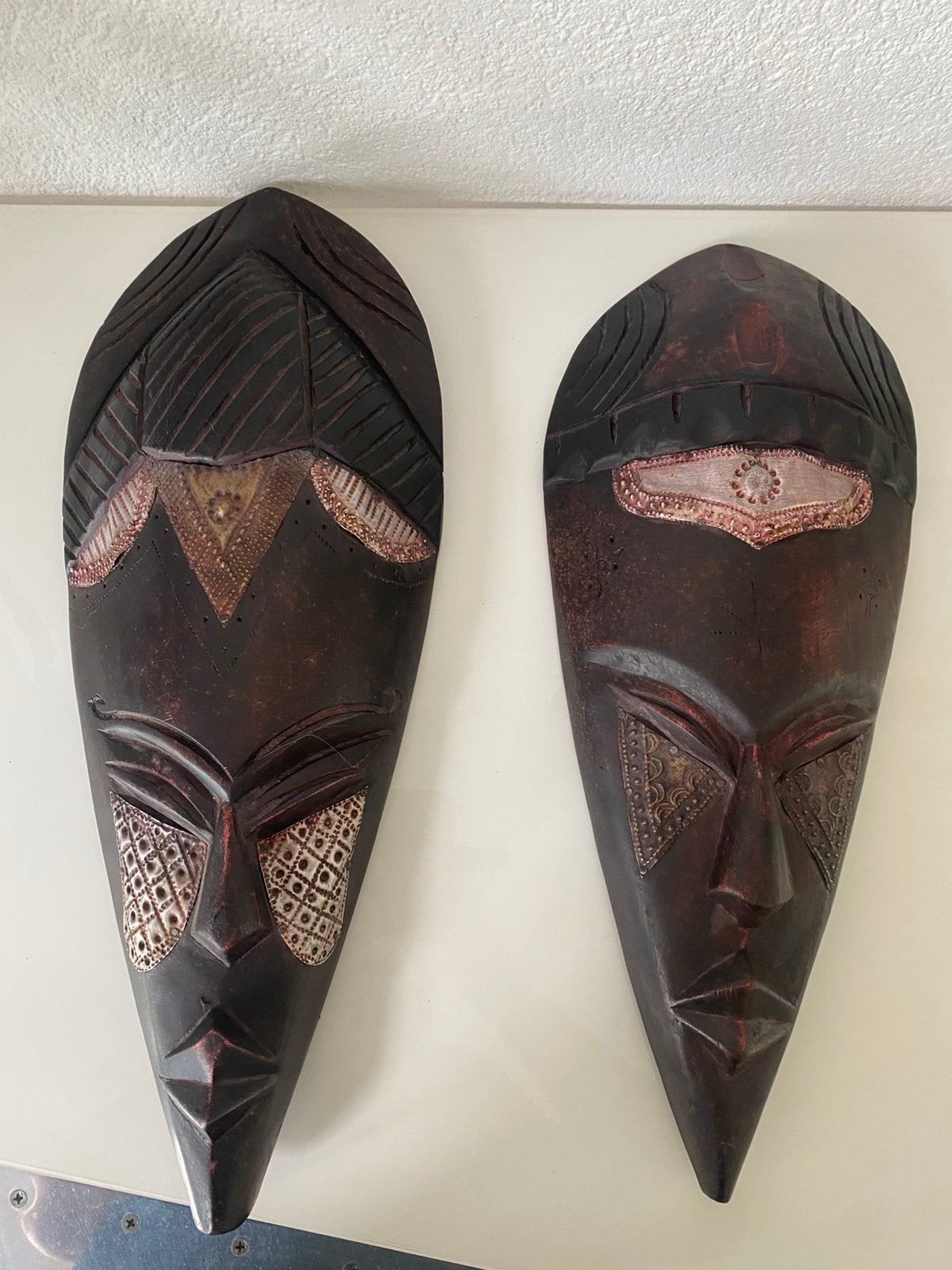 Afrikaanse kunst, masker/wandmasker,hout/metaal, p.st €12,50, Ophalen