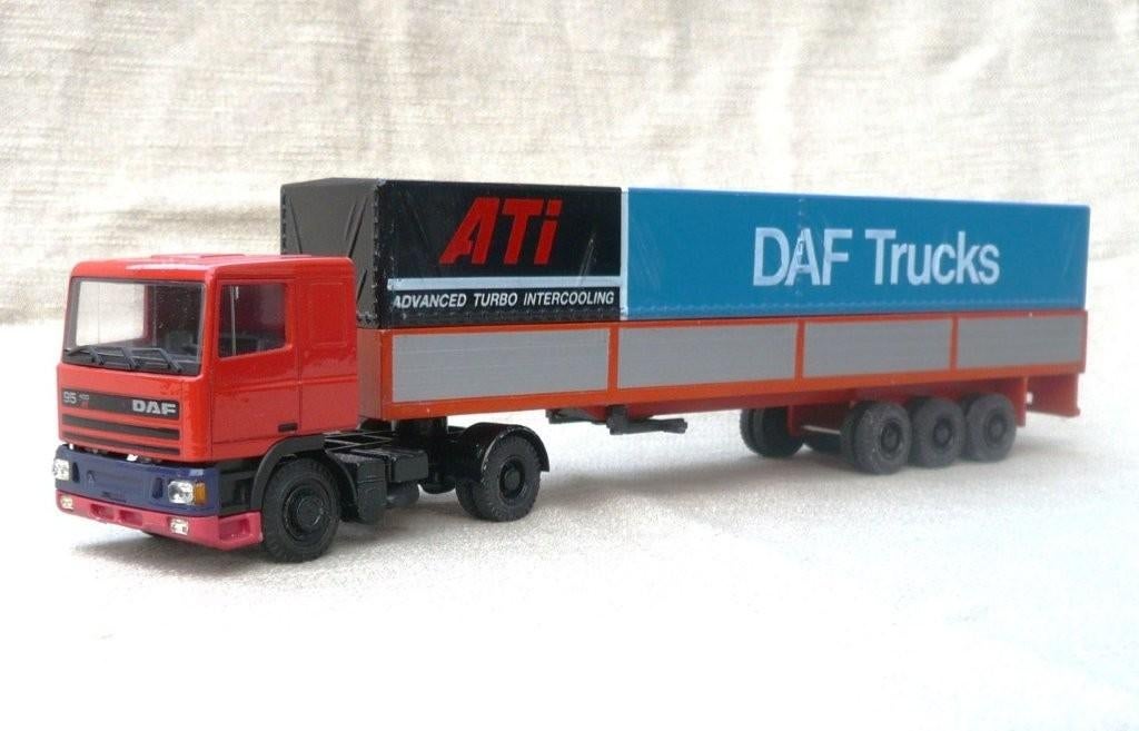 Lion Daf 95 + huifoplegger Daf Trucks ATI., Ophalen of Verzenden, Zo goed als nieuw, Bus of Vrachtwagen, Lion Toys