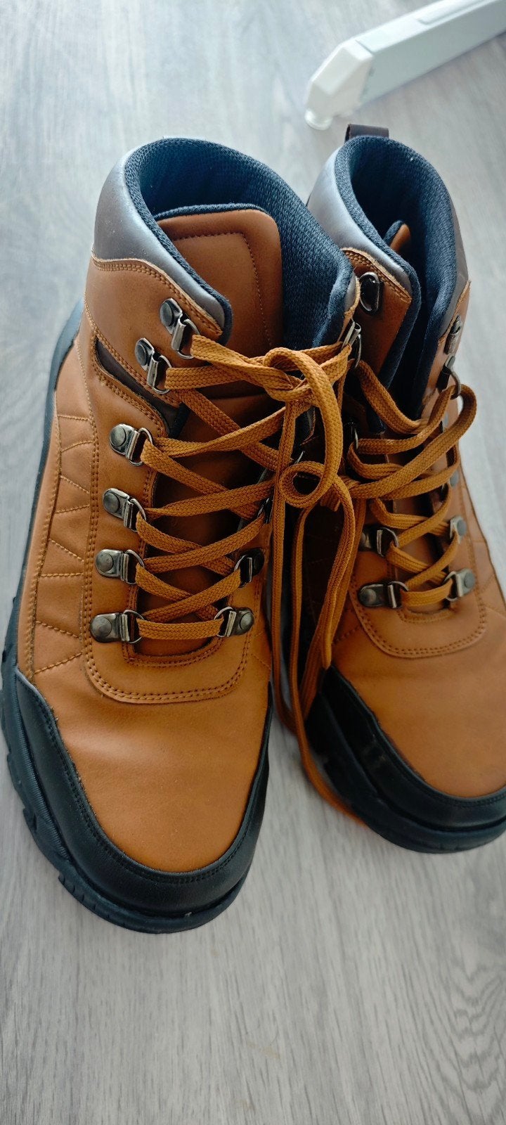 Men waterproof rain/snow boots - UK 8.5, Ophalen of Verzenden, Zo goed als nieuw, Zwart, Boots