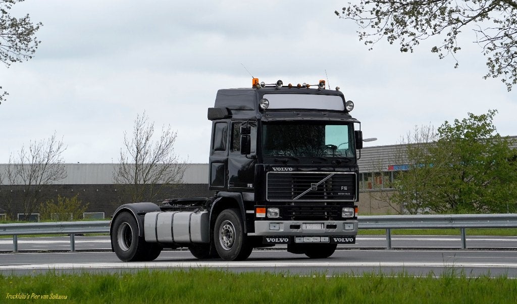 Volvo F16, bouwjaar 1992, Auto's, Zwart, Grijs, Particulier, 485 pk