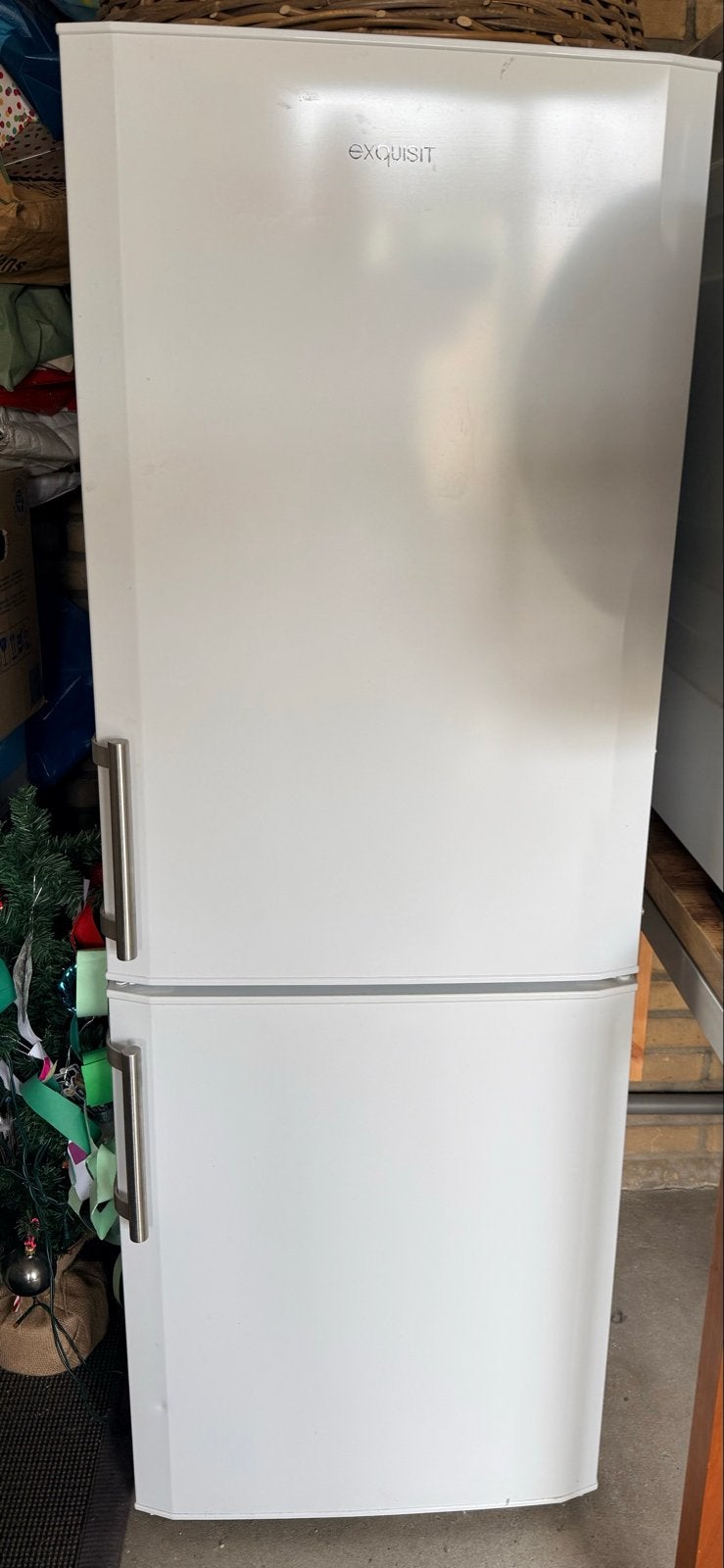 Exquisit Koelkast met Vriezer - Wit, Goede Staat, Witgoed en Apparatuur, Koelkasten en IJskasten, Ophalen, Gebruikt, 200 liter of meer
