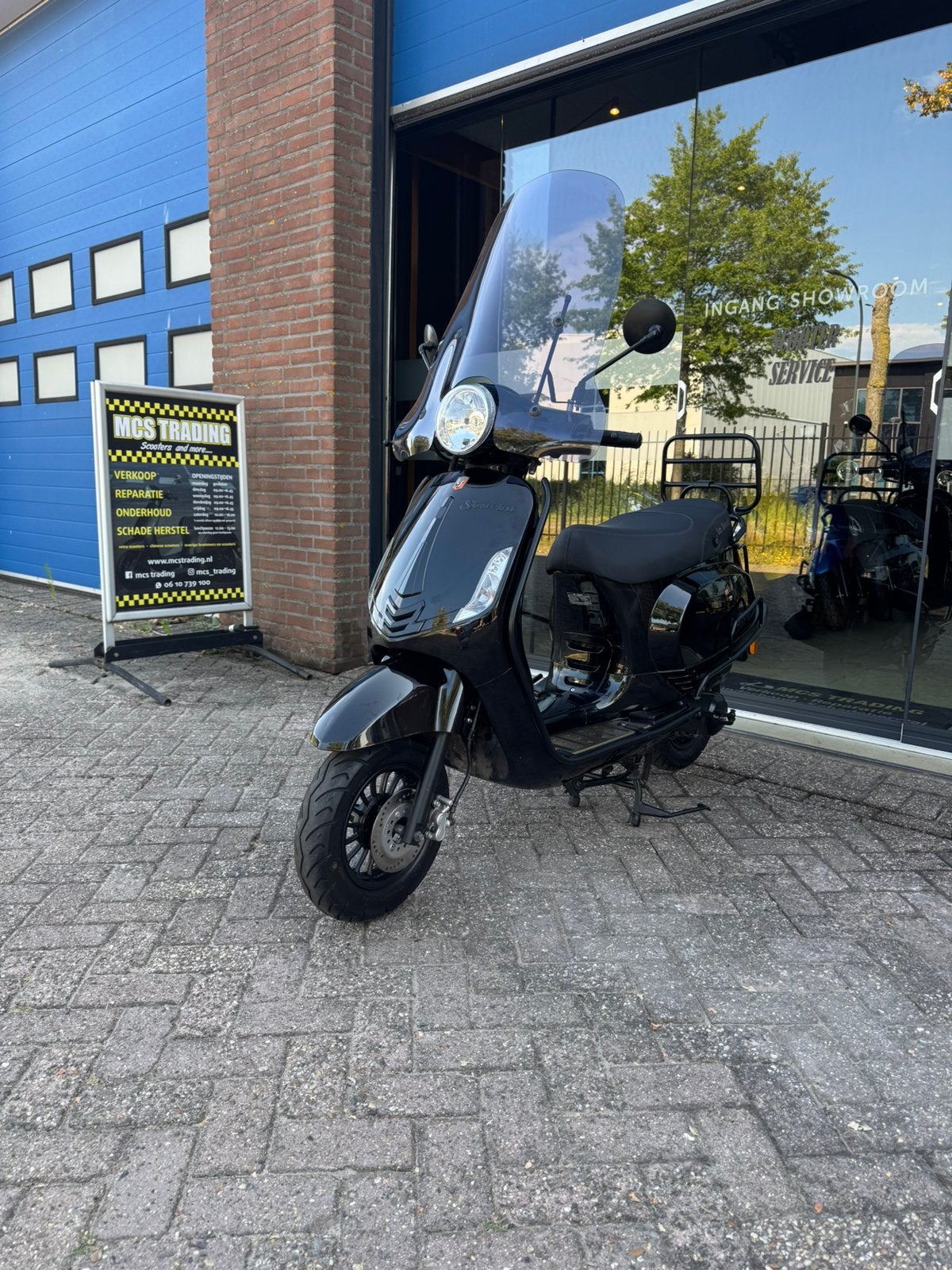 Riva bromscooter/zwart/bouwjaar 2022/km 9245/1e eigenaar, Ophalen, Gebruikt, Maximaal 45 km/u, Nvt