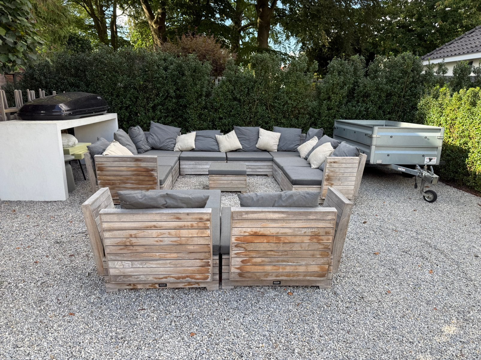 Foto 3 van Grote 12-delige houten loungeset – inclusief kussens