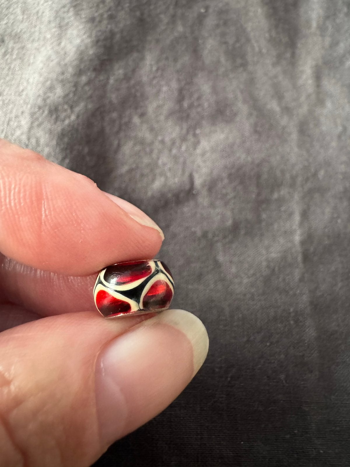 Pandora bedel rood met zwart en wit patroon, Overige materialen, Pandora, Ophalen of Verzenden, Zo goed als nieuw