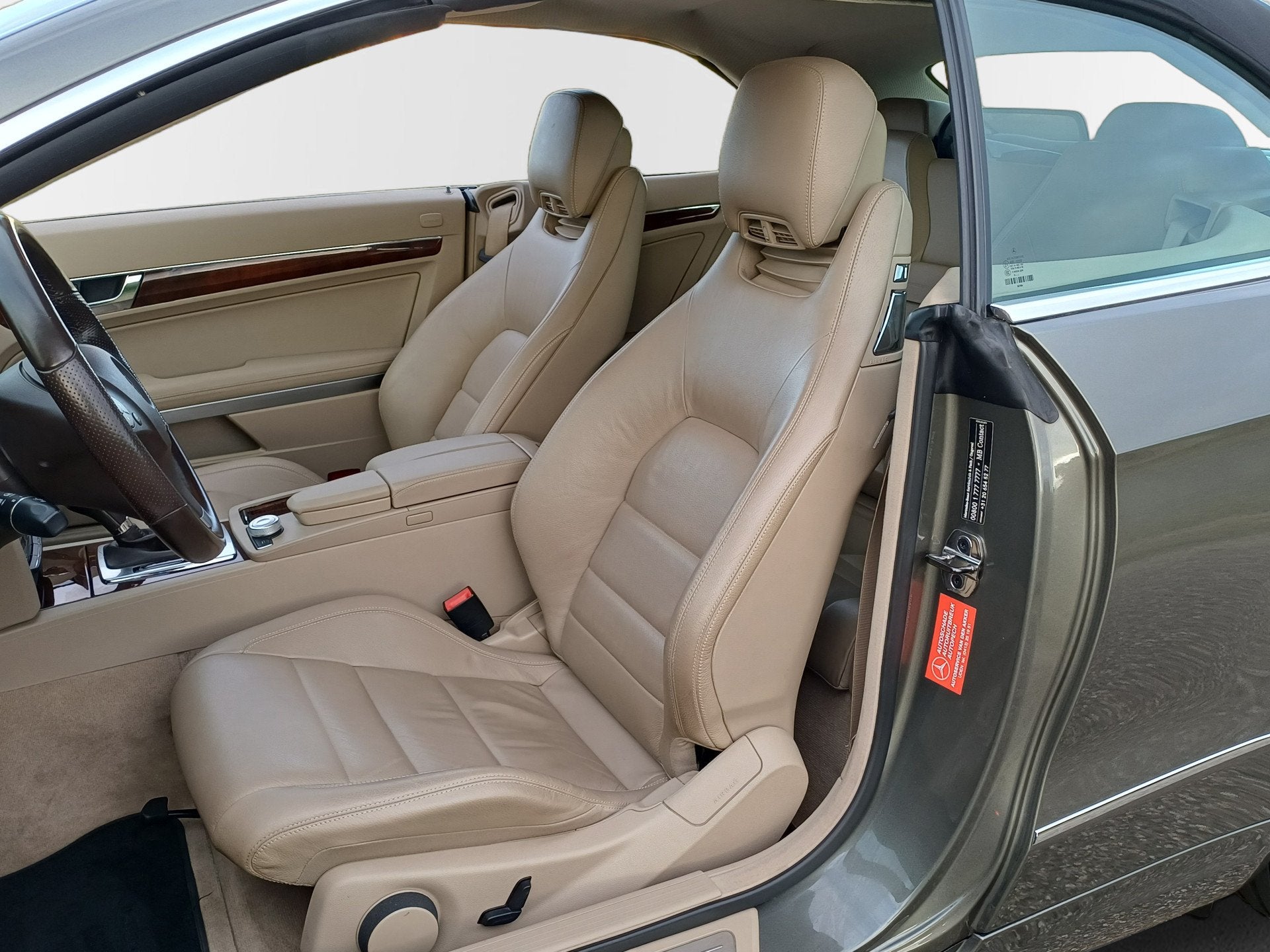 Mercedes-Benz E-Klasse Cabrio 250 CGI Elegance /Prachtige au, Euro 5, Achterwielaandrijving, Beige, Cabriolet