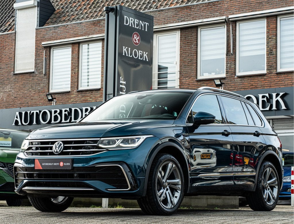Volkswagen Tiguan 1.4 TSI eHybrid R-Line Business+ 19 INCH C, Auto's, Volkswagen, Euro 6, Blauw, 59 km/l, Hybride Elektrisch/Benzine