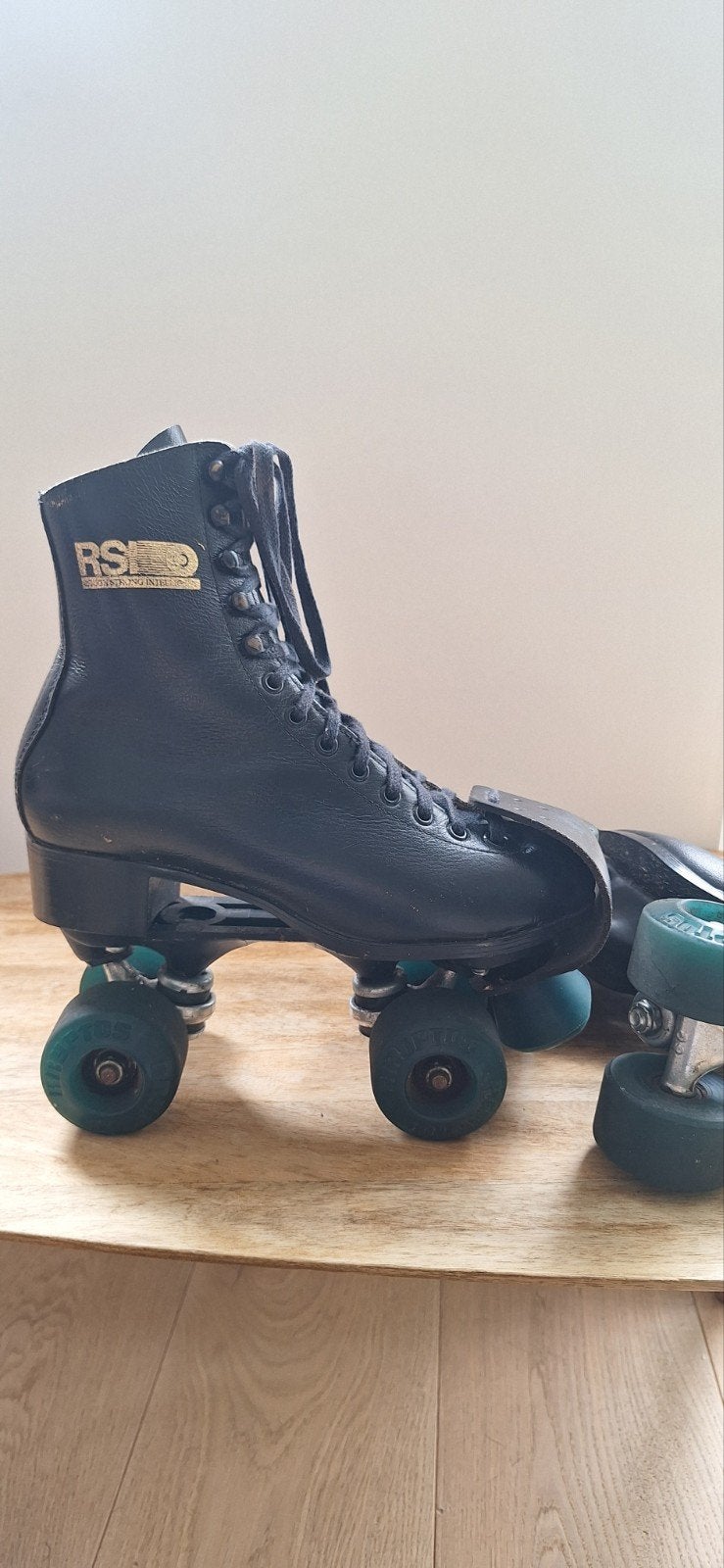 RSI Roller Skates - Maat 39 - Zwart, Ophalen of Verzenden, Gebruikt