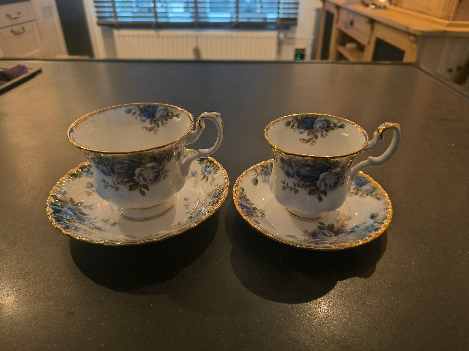 Royal Albert moonlight rose en windsor Porseleinen kopjes, Ophalen of Verzenden