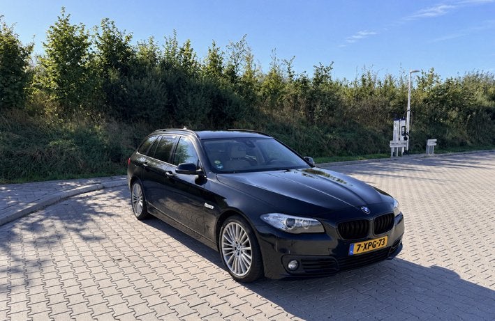 BMW 5-Serie 3.0 530D Touring LCI AUT 2013 Zwart, Auto's, Automaat, Achterwielaandrijving, 2993 cc, 1795 kg