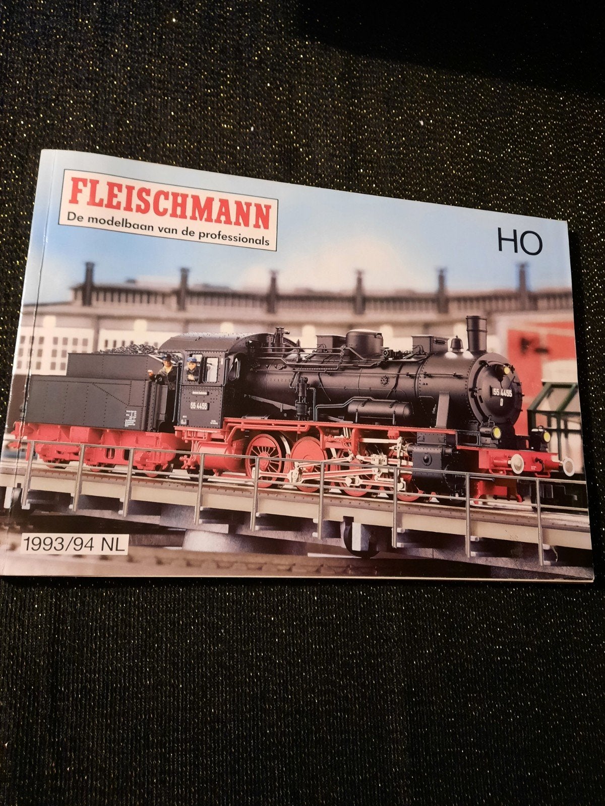 Fleischmann catalogus 1993/94 NL - 147 blz - in nieuwstaat, Ophalen of Verzenden, Nieuw, Boek, Tijdschrift of Catalogus, Fleischmann